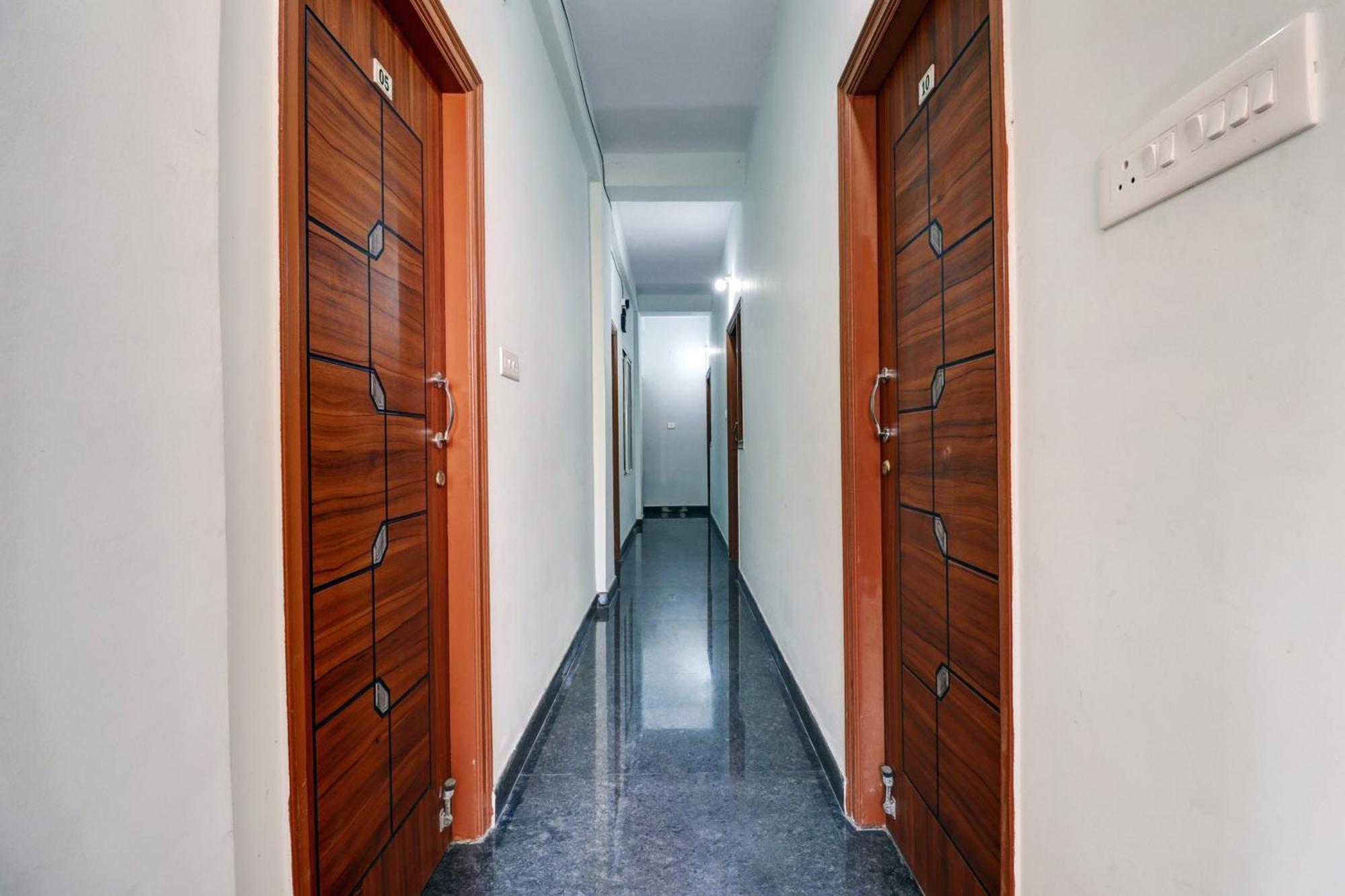 Super Hotel O Pm Hotels Bangalore Bagian luar foto